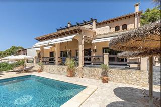 Chalet in 0. Nueva villa a pie de la playa en costa de la calma
