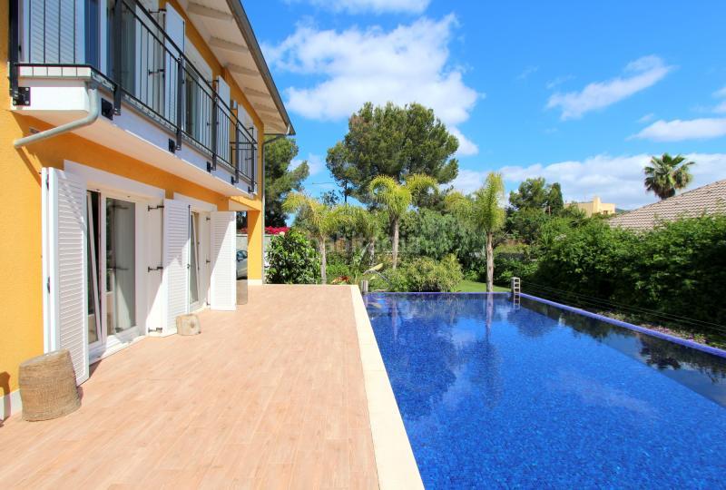 Foto 4c560c6b-905e-49b9-9986-2210fb9c9d48. Chalet en 0 maravilloso chalet en torrenova en Magaluf Calvià