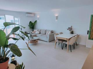 Apartament a 0. Amplio apartamento de 3 dormitorios cerca de la playa en cala mi