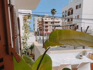 Appartement à 0. Amplio apartamento de 3 dormitorios cerca de la playa en cala mi