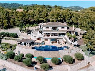 Chalet à 0. Lujosa casa de campo con gran terreno encima de es capdella