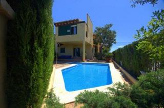 Chalet in 0. Chalet con vista al mar en son veri nou