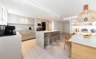 Apartament a 0. Fantstico piso reformado de 4 habitaciones en el centro de palm