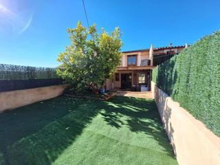 Chalet in 0. Casa adosada de 4 dormitorios en venta en santa eugenia