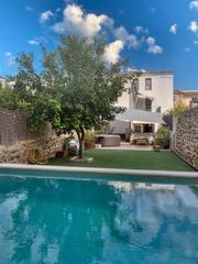 Chalet in 0. Casa con piscina privada en venta en alaró
