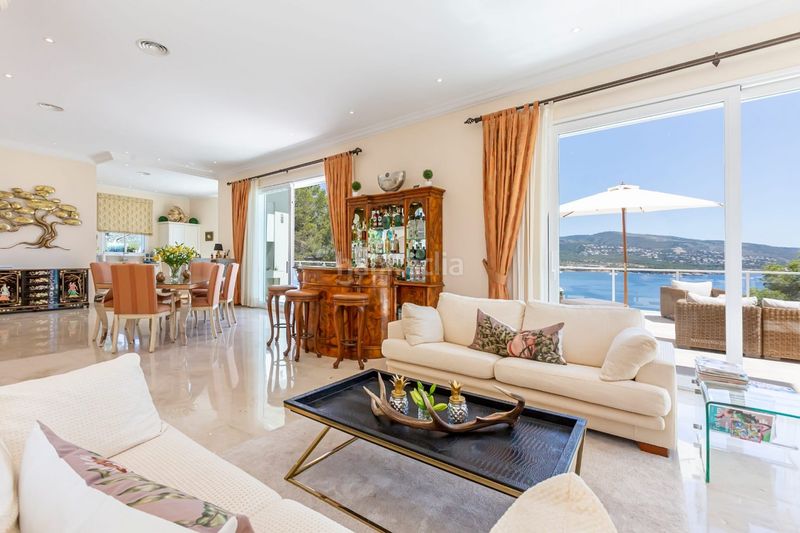 Foto 1c1dd2f1-724a-4200-b708-94343cf6f2cf. Chalet en 0 villa única con vistas al mar y acceso privado al mar en torrenova en Calvià