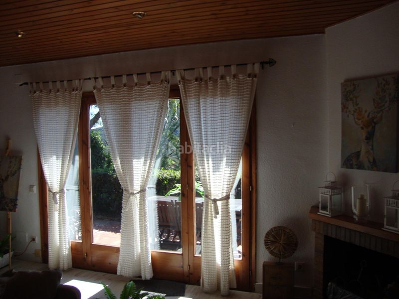 Foto 81aa82bf-7bcb-4cf3-9bcf-e8b6748f0297. Casa amb aparcament piscina a Sant Cebrià de Vallalta