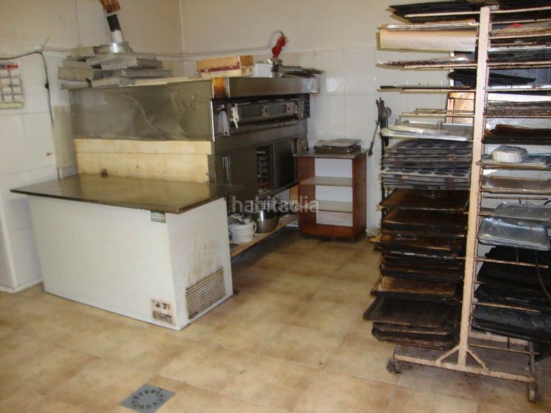 Foto 692e29f1-cf3b-4eee-9bcf-9d97307b76f7. Local comercial a Canet de Mar