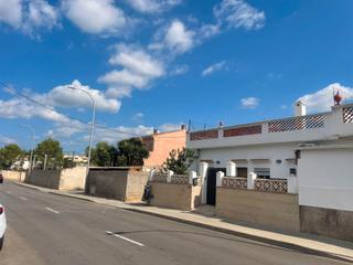 Casa a Son Roca. Casa con terraza y jardn en palma.