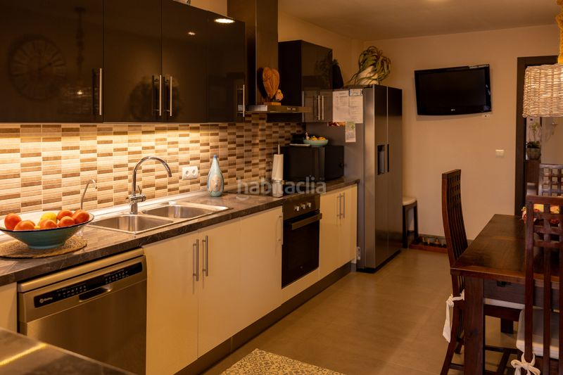 Foto 93676245-9300-4284-bba6-432b534dbd67. Casa adossada amb aparcament a Els pla de na Tesa Marratxí