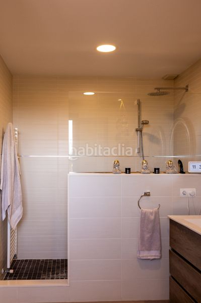 Foto f182fb8f-ce10-4149-bd2f-f90f1af8d86c. Casa adossada amb aparcament a Els pla de na Tesa Marratxí
