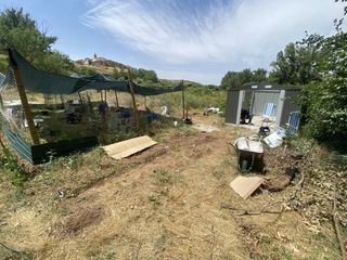Rent Rural plot in Calle letra a 2. Junto a rio con agua todo el año, clares de ribota finca en alqu