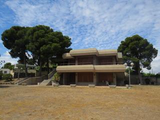 Maison à Venta del Olivar. Te presentamos un espectacular chalet independiente ubicado en u