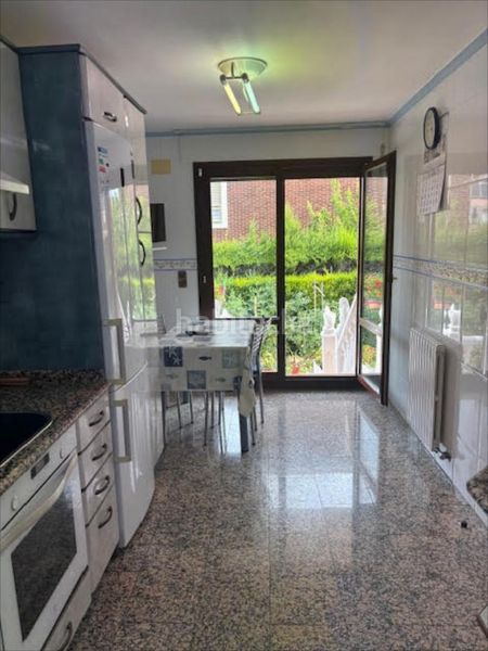 Foto 009ca26a-ab1a-412a-8511-4135b950a586. Casa aparellada a Montecanal Zaragoza