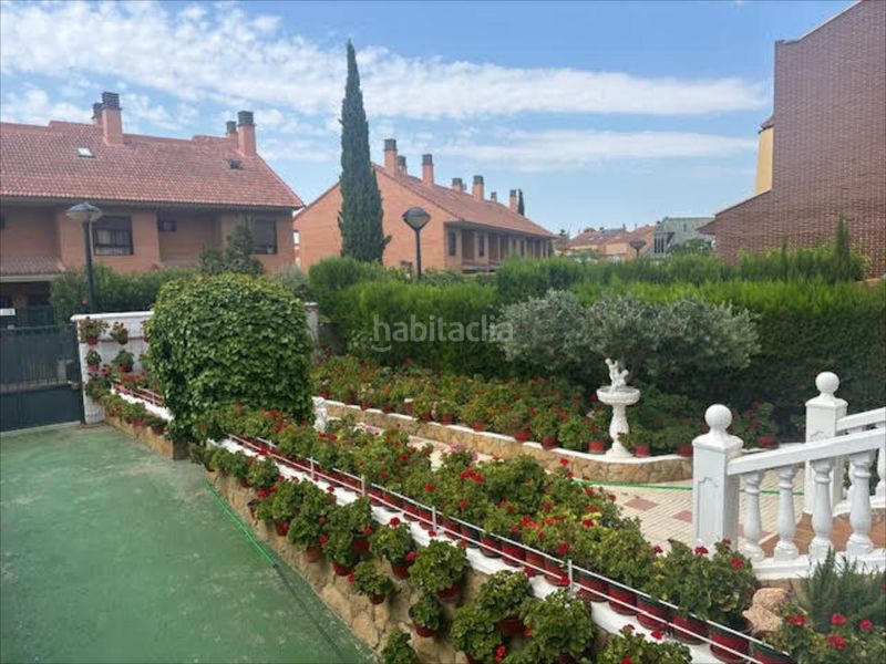 Foto 65f2c025-6a78-4ea4-bb95-a1d914e99dc8. Casa aparellada a Montecanal Zaragoza