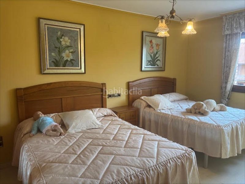 Foto c1bd8707-b346-4475-ae1f-368abf5e9cba. Casa aparellada a Montecanal Zaragoza