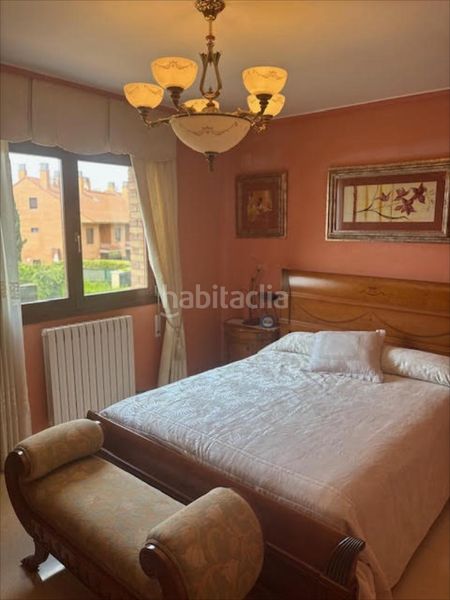 Foto c6365714-3096-4331-9431-c89c173785d3. Casa aparellada a Montecanal Zaragoza