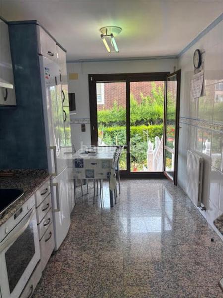 Foto 1227e9e9-d2eb-4e93-8aa8-d534e682be9b. Casa aparellada a Montecanal Zaragoza