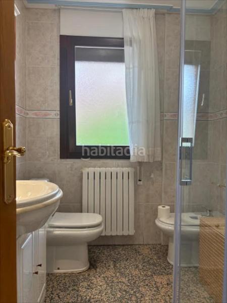 Foto 3846ca10-5a26-44f8-a995-41761b48ba39. Casa aparellada a Montecanal Zaragoza