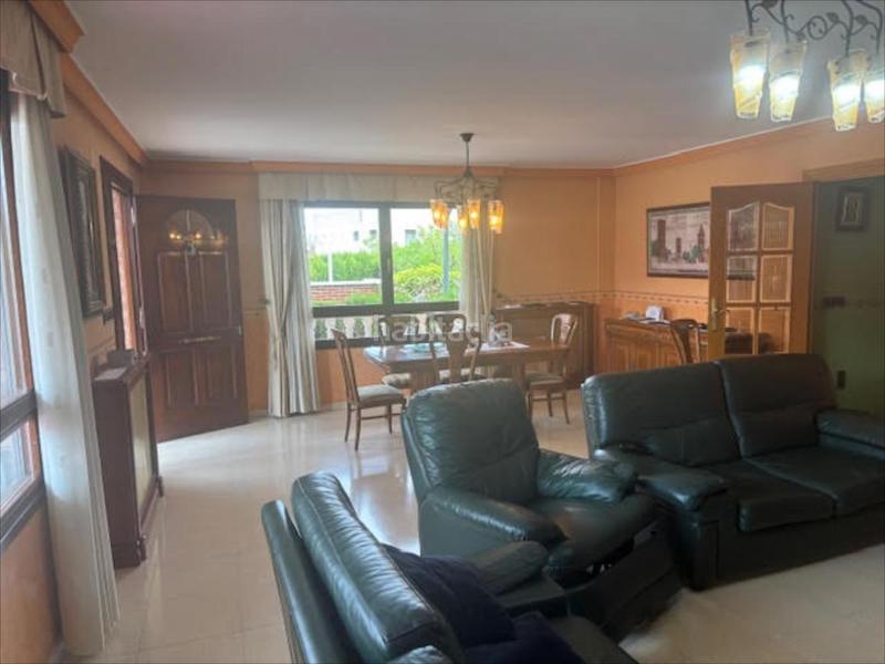 Foto c833c4b6-4ed3-43a0-bfcf-69db956c8b8f. Casa aparellada a Montecanal Zaragoza