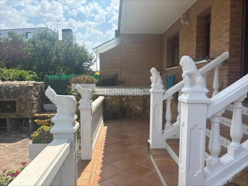 Foto e91aaeb0-fb83-4323-ac20-122277d3e87d. Casa aparellada a Montecanal Zaragoza