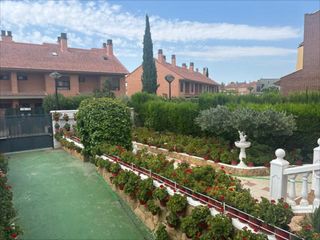 Maison jumel�e en Montecanal. Montecanal. casa pareada en venta  avenida ilustraci�n, 25