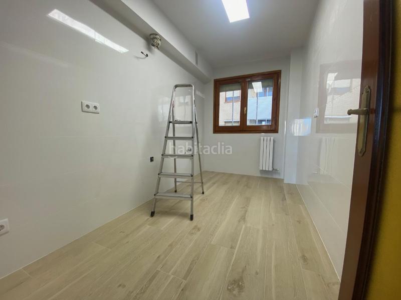 Foto 507f49de-f7d2-4065-b7a4-76c74bddba8b. Miete etagenwohnung mit pool in La Bozada - Parque Delicias Zaragoza