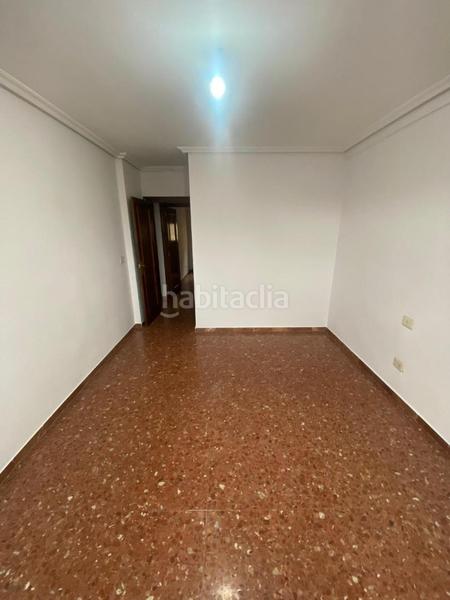 Foto 25446bca-cdf2-4d22-8bb4-ef815a637c3a. Rent flat with pool in La Bozada - Parque Delicias Zaragoza