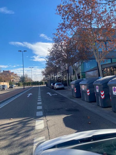Foto 0457c733-4f54-4873-ab87-f21a95d283c7. Aparcament cotxe a Montecanal Zaragoza