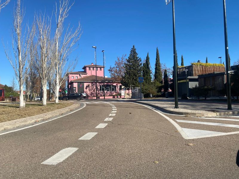 Foto 9be2d7bc-71b0-4279-9156-1ff289e62369. Aparcament cotxe a Montecanal Zaragoza