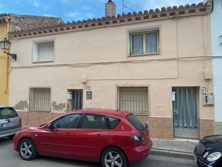 Maison jumel�e en Cartuja Baja. La cartuja, barrio de zaragoza. totalmente para reformar.  casa