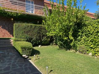 Casa aparellada a Rosales del Canal. Montecanal, unifamiliar pareado en urbanización en una de las me