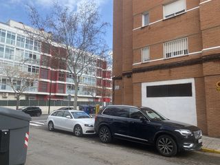 Location Parking voiture à Miralbueno. Miralbueno  plazas de garaje en alquiler