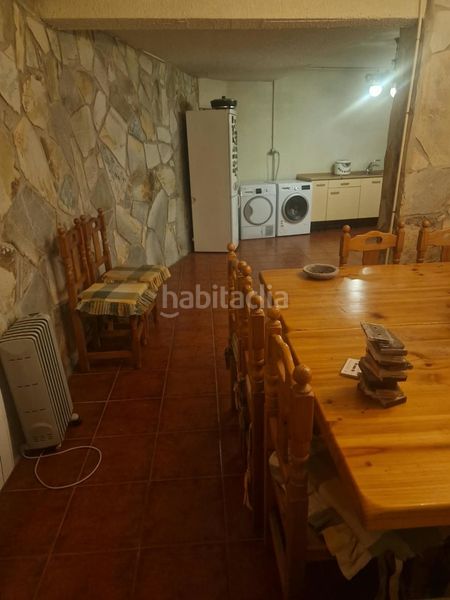 Foto 0f5d1d4d-13cb-4b82-a3af-5595e07e13e4. Casa adossada amb piscina a Montecanal Zaragoza