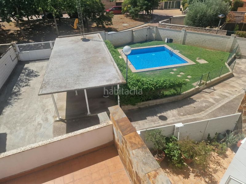 Foto b90b32ea-e2d5-4231-a305-13c126a8d4d9. Casa adossada amb piscina a Montecanal Zaragoza