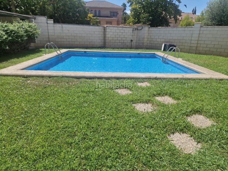 Foto cf24b4a9-1abc-4ce4-8384-8526cbf8c6bd. Casa adossada amb piscina a Montecanal Zaragoza