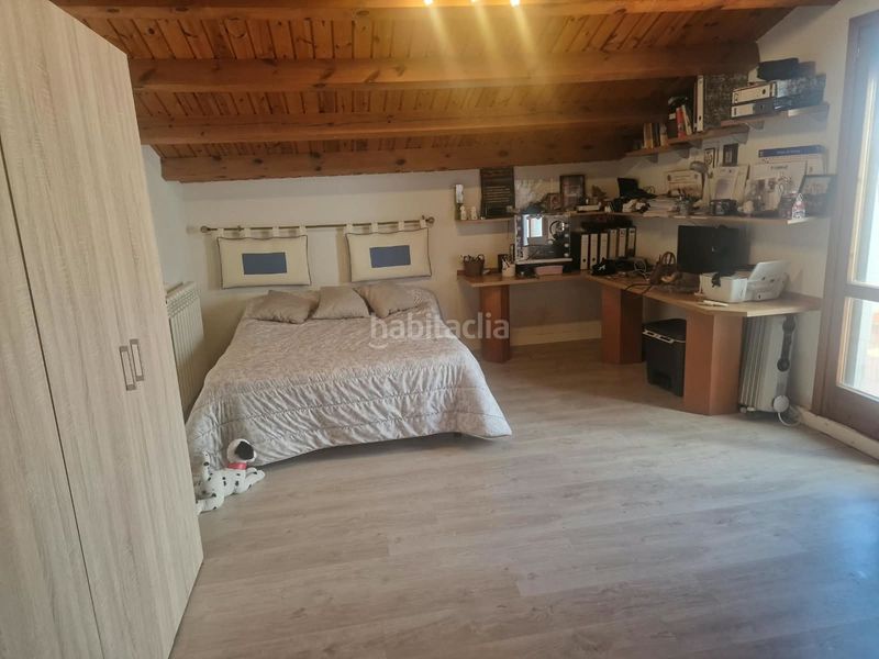 Foto cfe791fe-d707-4324-aeb0-3870a65f08b2. Casa adossada amb piscina a Montecanal Zaragoza