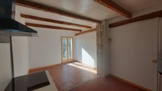 Country house  Carrer en riva d. Casa de 3 pisos,y garages,para invertir,turismo rural o???