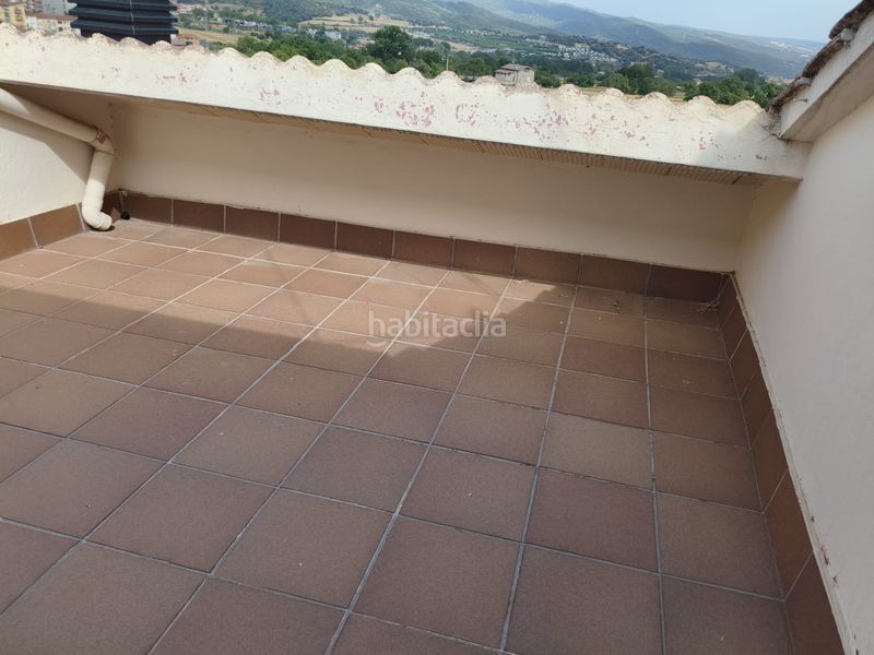 Foto 27dd6c82-0f1d-4417-a136-aa06fe3bbae0. Casa aparellada amb xemeneia calefacció aparcament a Berga