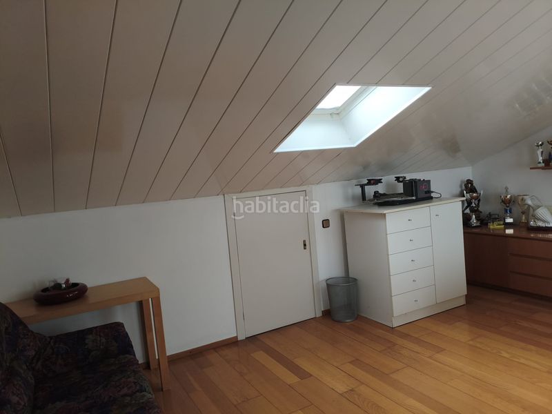 Foto ce8884e8-419a-484a-bd8a-67b18125d121. Casa aparellada amb xemeneia calefacció aparcament a Berga