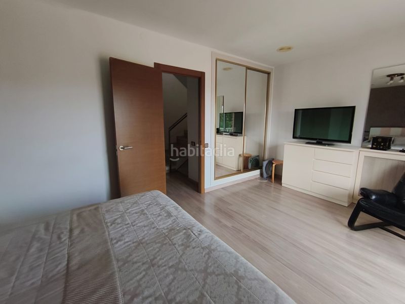 Foto d789272a-8ad1-4005-818f-88dcaa97db85. Casa aparellada amb xemeneia calefacció aparcament a Berga