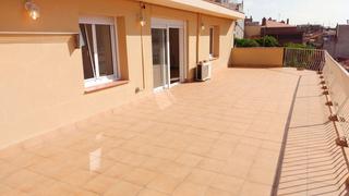 Location Attique  Carrer de pompeu fabra. Atico en centro castelldefels