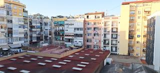 Rent Flat  Carrer de casanova. Piso junto a mercat del ninot