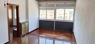 Location Appartement  Carrer de viladomat. Piso en calle viladomat con manso