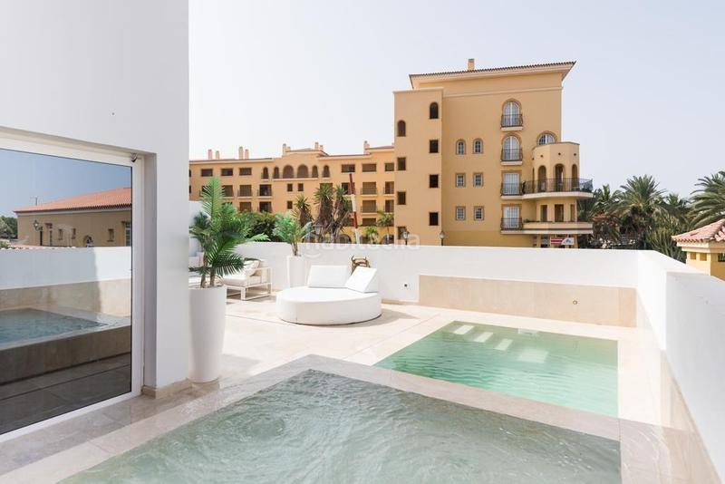 Foto a54949ef-3ec5-4e79-8c9d-ae025e6b7eef. Rent chalet with parking pool in Sonnenland San Bartolomé de Tirajana