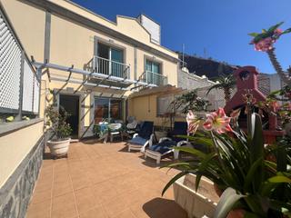 Semi detached house in Calle valencia 9