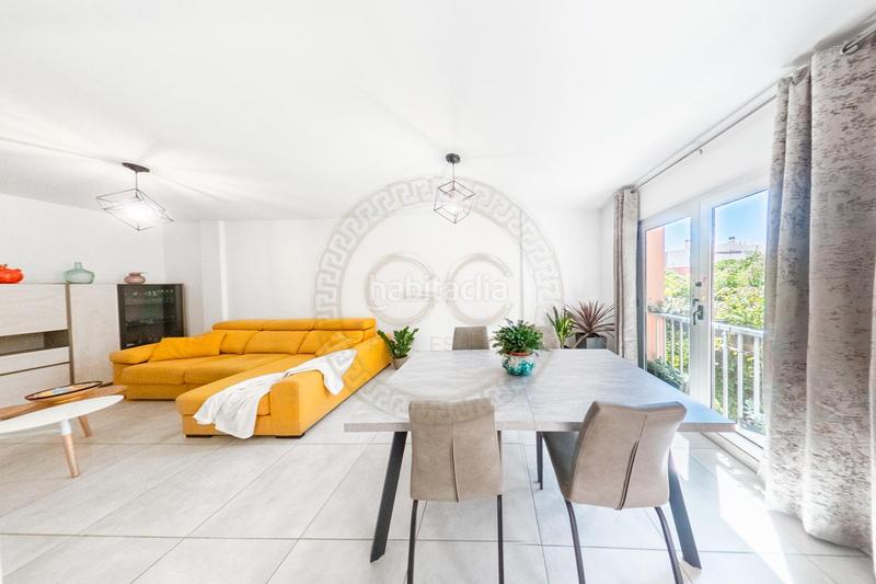 Foto ac8790a5-d272-4f20-aa90-d4bdf17fbc15. Piso entrar a vivir piso completamente reformado con plaza de garaje y trastero en vecindario en Santa Lucía de Tirajana