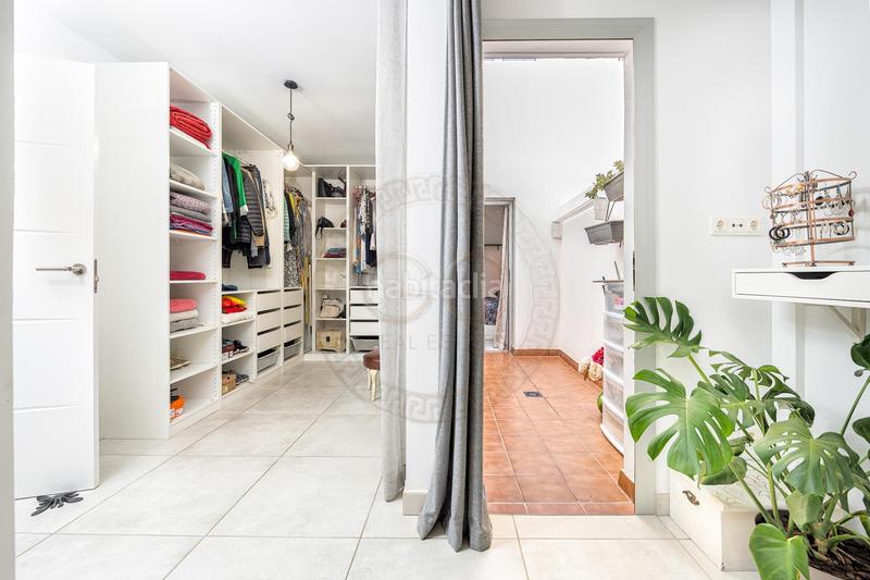 Foto f1bd83aa-f7f0-47fa-bb77-ba57f7981cbf. Piso entrar a vivir piso completamente reformado con plaza de garaje y trastero en vecindario en Santa Lucía de Tirajana