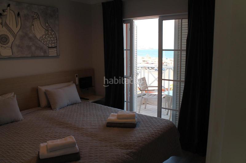 Foto e3c2c2e8-1b47-4354-b12c-858970fabcc1. Casa pareada en calle costa canaria 114 en Playa del Inglés San Bartolomé de Tirajana