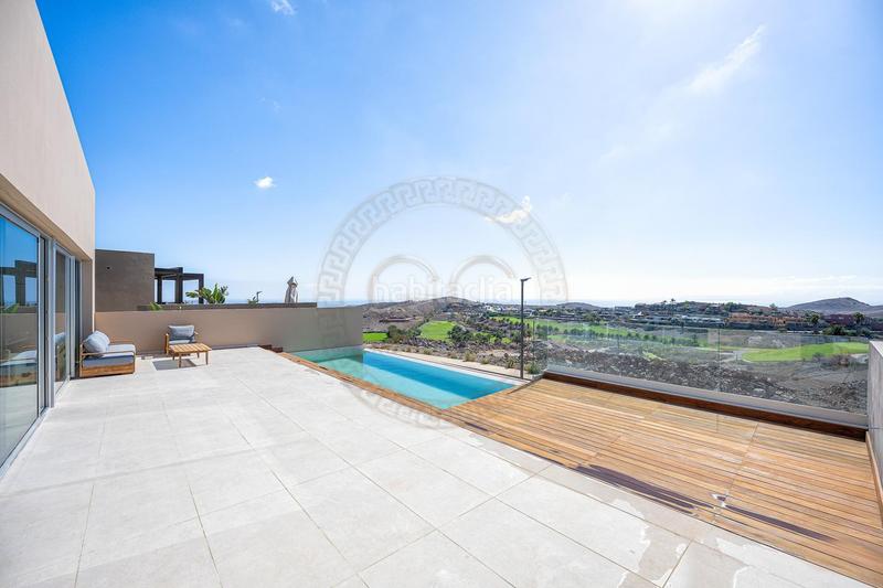 Foto 01e3cd19-e4ee-4295-bf06-033bf920b414. Chalet avec parking piscine dans Salobre Golf San Bartolomé de Tirajana